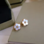 LUCKY PINK GOLD WHITE MOP EARRINGS - Image 4