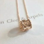 PERLEE PEDANT NECKLACE GOLD / ROSE GOLD - Image 5