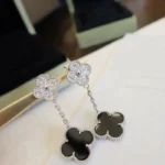 CLOVER 2 MOTIFS DIAMOND ONYX EARRINGS SILVER - Image 2