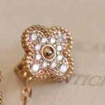 CLOVER MEDIUM 1 MOTIFS FUll DIAMOND EARRINGS - Image 2