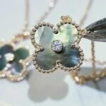 CLOVER 15MM DIAMOND AND MOTHER-OF-GREY NECKLACE - Image 5