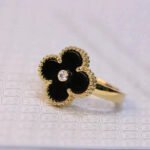 CLOVER ONYX RING GOLD DIAMOND - Image 3