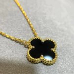 CLOVER 15MM BLACK ONYX SINGLE FLOWER NECKLACE - Image 10