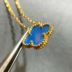 CLOVER 15MM BLUE AGATE NECKLACE - Image 6