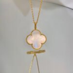 CLOVER 25MM MOP LARGE PENDANT NECKLACE - Image 4
