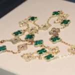 CLOVER 20 MOTIFS MALACHITE DIAMOND NECKLACE - Image 5