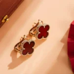 CLOVER MEDIUM 1 MOTIFS CARNELIAN EARRINGS - Image 6