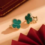 CLOVER MEDIUM 1 MOTIFS MALACHITE EARRINGS - Image 10