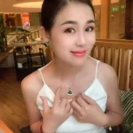 CLOVER MEDIUM 1 MOTIFS MALACHITE EARRINGS - Image 11