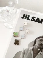 CLOVER 3 MOTIFS CHALCEDONY DARK MOP SILVER EARRINGS - Image 3