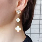 CLOVER MOP 3 MOTIFS GOLD EARRINGS - Image 3