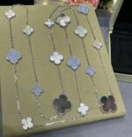 CLOVER 16 MOTIF CHALCEDONY MOP SILVER NECKLACE - Image 3