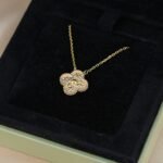 CLOVER 15MM BRONZING NECKLACE - Image 3