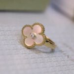 CLOVER PINK MOP RING GOLD DIAMOND - Image 4