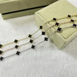 CLOVER 6 MOTIF ONYXS BRACELET - Image 4