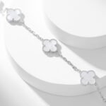CLOVER 10 MOTIFS WHITE MOTHER OF PEARL NECKLACE - Image 6