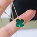 CLOVER 15MM MALACHITE SINGLE FLOWER NECKLACE - Image 9