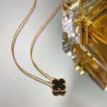 CLOVER 15MM BLACK ONYX SINGLE FLOWER NECKLACE - Image 7
