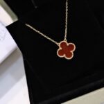 CLOVER 15MM CARNELIAN SINGLE FLOWER NECKLACE