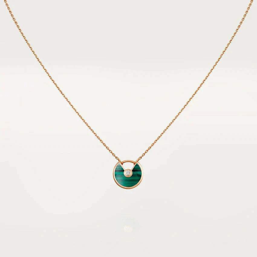 cartier-amulette-de-cartier-necklace-xs-model-rose-gold-malachite-b7224550-coral-1_4616e093-8211-4ca9-888a-26634776019b AMULETTE ROSE GOLD MALACHITE NECKLACE - Image 1
