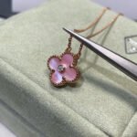 CLOVER 15MM DIAMOND PINK MOP NECKLACE - Image 5