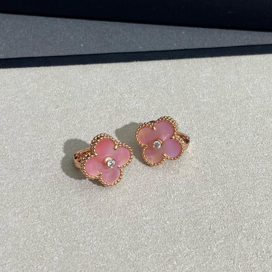fse01 CLOVER MEDIUM 1 DIAMOND PINK EARRINGS - Image 1