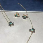 FRIVOLE FLOWER MALACHITE EARRINGS - Image 5