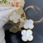 CLOVER EARRINGS WHITE MOP 4 MOTIFS GOLD - Image 4